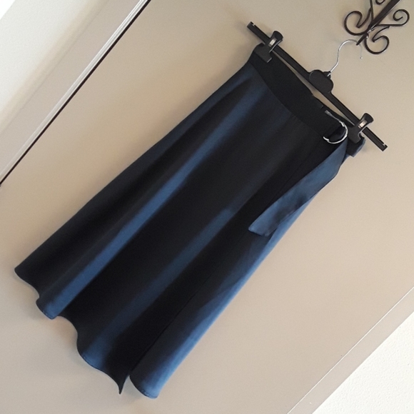 SOLD! H&M wrap a-line flowy skirt - Picture 4 of 7